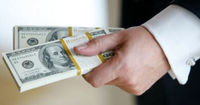 Глава национальной компании в Казахстане подозревается в коррупции