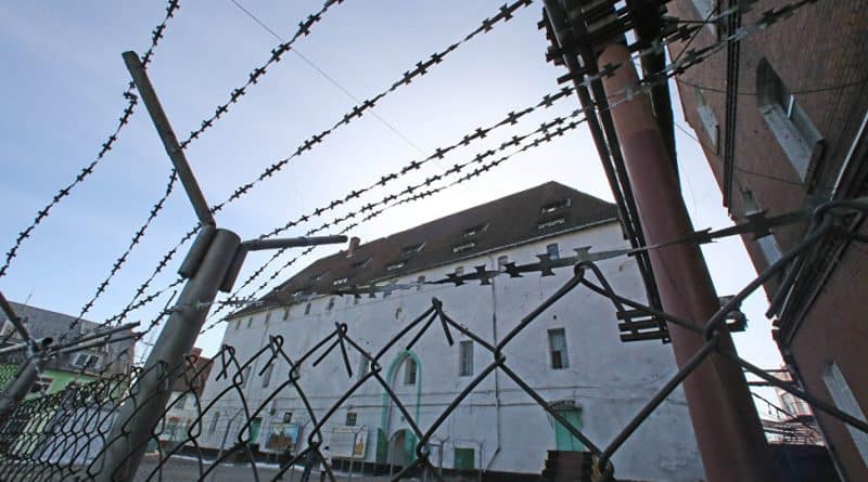 В колониях Узбекистана продолжаются издевательства и пытки