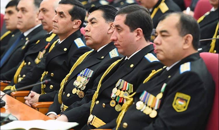 Таджикистан: полковник Антикоррупционного ведомства задержан со взяткой