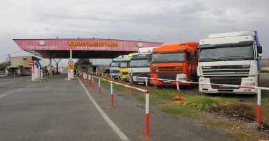 Кыргызстан: за вымогательство задержан сотрудник таможни