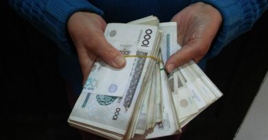 Узбекистан: В Самаркандской области чиновник задержан при получении взятки