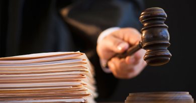 Кыргызстан: задержанный со взяткой чиновник оправдан судом