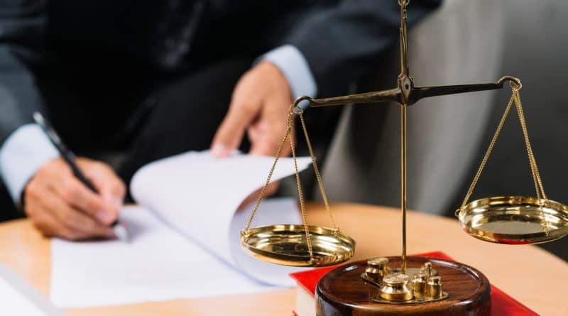 Узбекистан: 13 сотрудников судов и милиции осуждены за хищение средств