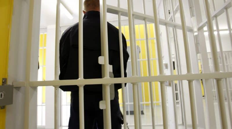 Узбекистан: заключенный пытался покончить с жизнью