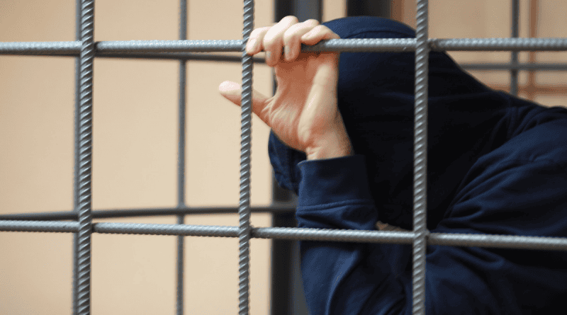 Кыргызстан: сотрудники ГКНБ пытали мужчину электричеством и закапывали в снег