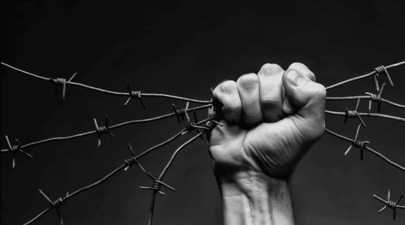 Kyrgyzstan: teenager accused police officers of torture