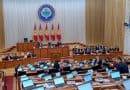 Кыргызстан: парламент лишил неприкосновенности трех депутатов — фигурантов уголовных дел