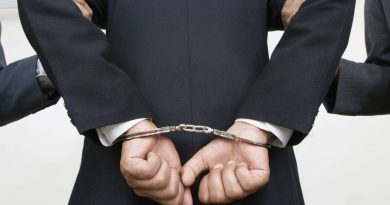 Узбекистан: за получение взятки задержан очередной сотрудник Генпрокуратуры