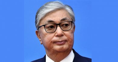 Kazakhstan: Prisoner ripped open his stomach in video message to President