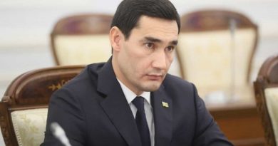 Turkmenistan: Schoolchildren are forced to hand over money for portraits of the new President