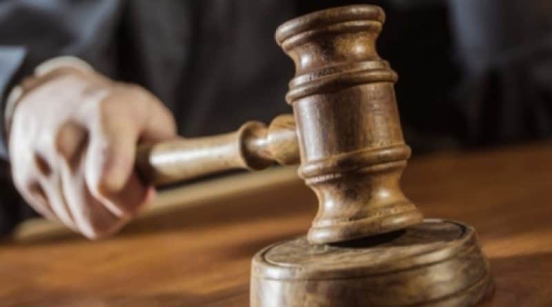 Кыргызстан: в компенсации за 9 незаконных месяцев в изоляторе отказано